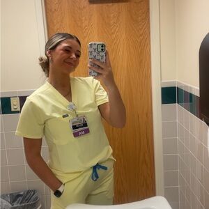 Limited Edition figs Light Yellow Scrub set